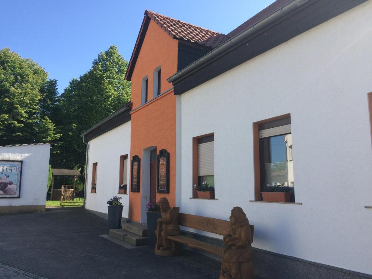 Pension Zum Alten Gasthaus Haensel Krauschwitz Eksteriør bilde