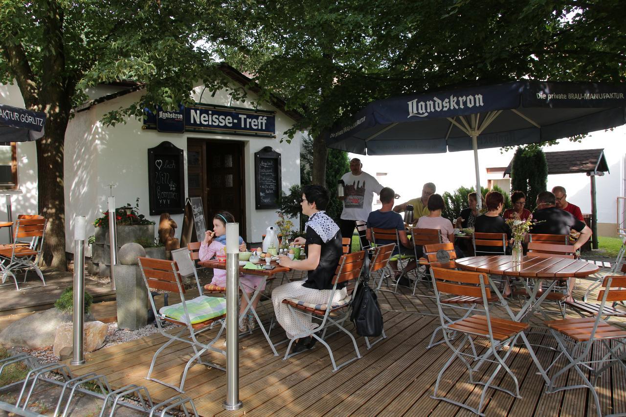 Pension Zum Alten Gasthaus Haensel Krauschwitz Eksteriør bilde